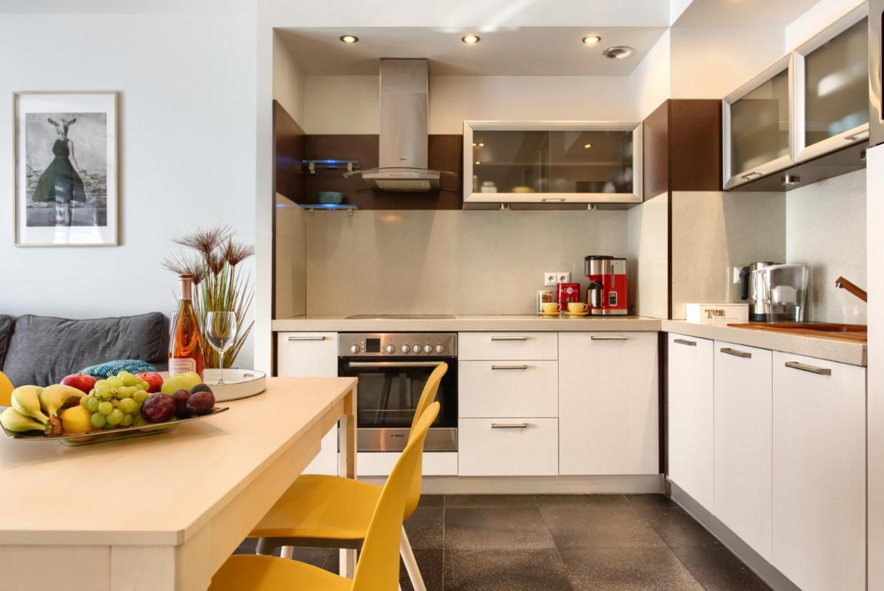 City Center Apartament Parking By Impero بوزنان المظهر الخارجي الصورة