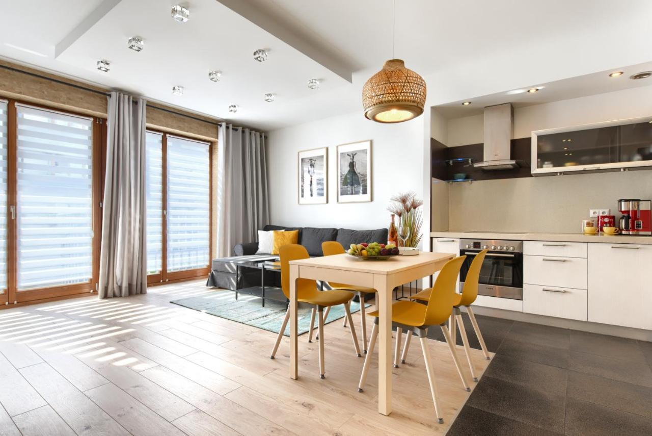 City Center Apartament Parking By Impero بوزنان المظهر الخارجي الصورة